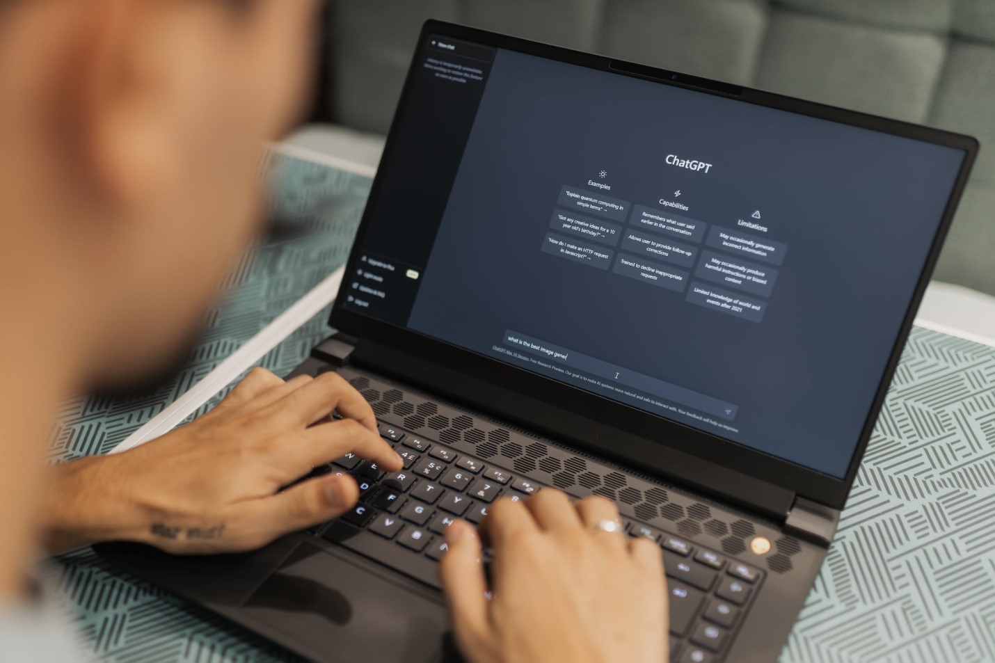 ChatGPT-on-Laptop